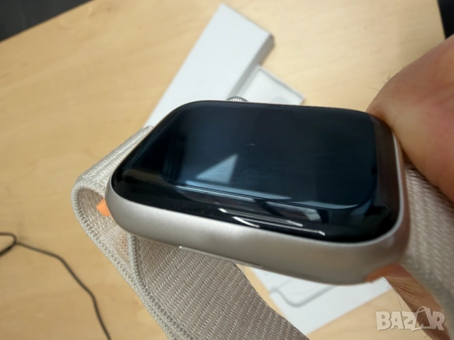 Apple Watch Series 9 GPS 45mm Starlight Aluminium Case – Отлично състояние, снимка 8 - Друга електроника - 54421508
