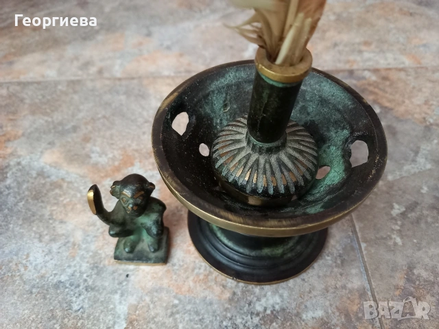 Бронзов свещник , снимка 2 - Декорация за дома - 54822408