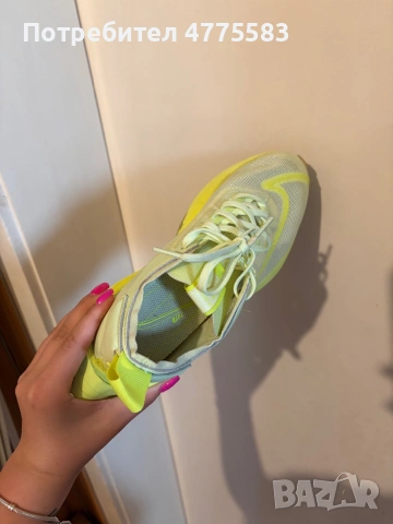 Обувки Nike, снимка 4 - Маратонки - 55003166