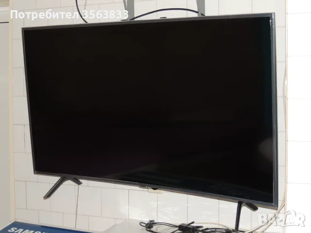 Samsung UE55TU8372UXXH, Извит, 55" (138 см), Smart, 4K Ultra HD, LED за части