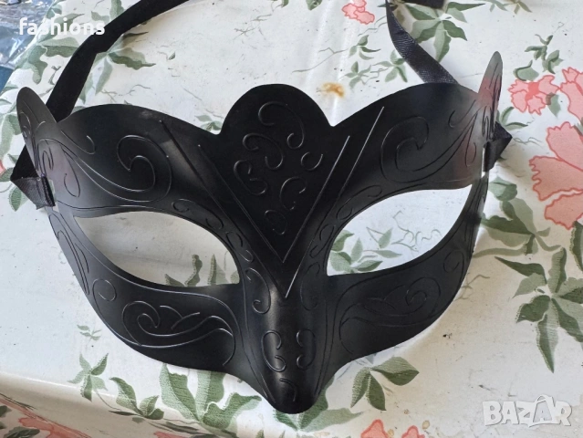 Домино Маска -  Черна НОВА!, Hellowee - различни модели, снимка 9 - Други - 12817162