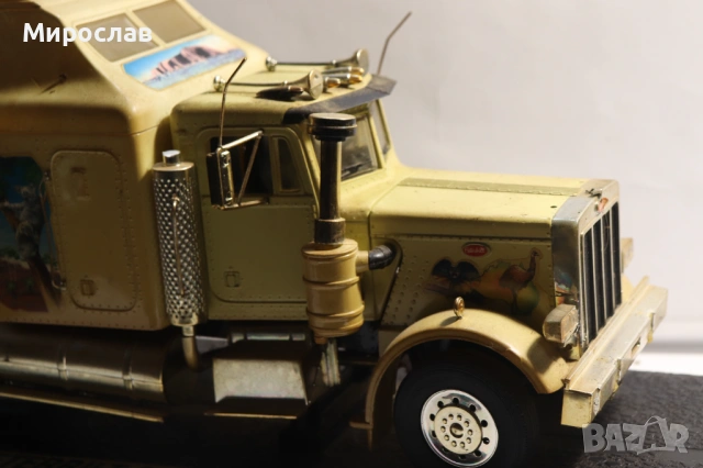 REVELL 1/24 PETERBILT 359 КАМИОН ВЛЕКАЧ USA МОДЕЛ КОЛИЧКА, снимка 4 - Колекции - 54484787