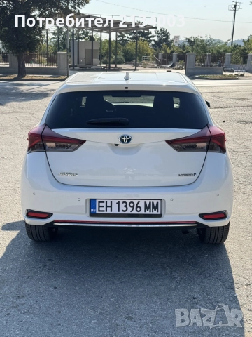 Toyota Auris 1.8 Hybrid 2018г Гаранция , снимка 6 - Автомобили и джипове - 55466012