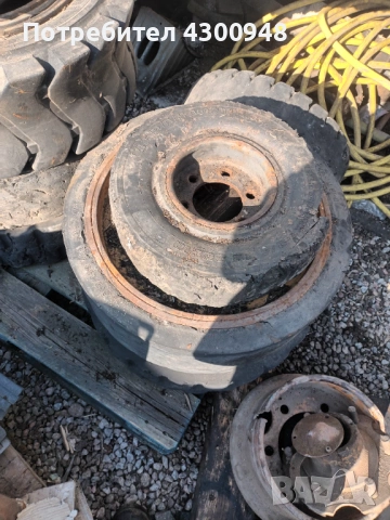 Джанти и гуми за мотокари, снимка 2 - Индустриална техника - 53960321