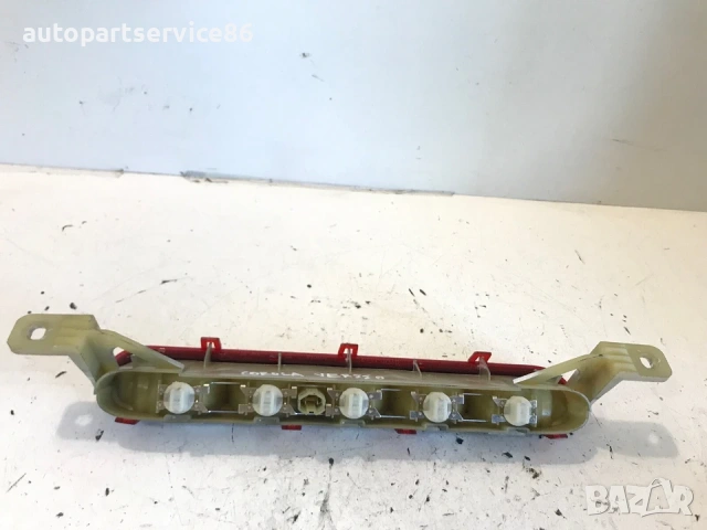 Трета спирачна светлина за Toyota Corolla Verso 2.2 (2007) 81570-0F011, снимка 2 - Части - 54218729