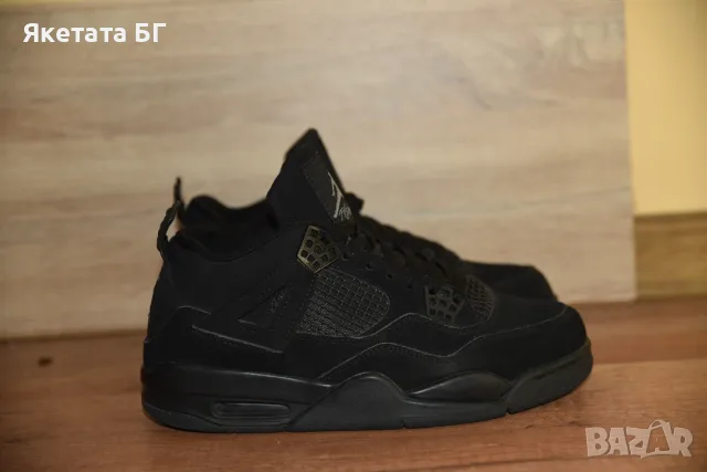 Air Jordan Retro 4 оригинални размер 43, цена 80 евро