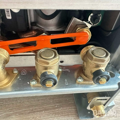 Нов двуконтурен газов котел Bosch Junkers Cerapur 24kW, снимка 3 - Бойлери - 55123625