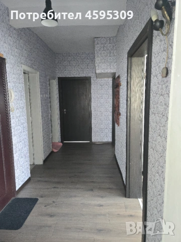 Собственик дава под наем