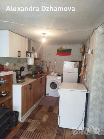 продавам къща в с.Сестримо, снимка 5 - Къщи - 55125080