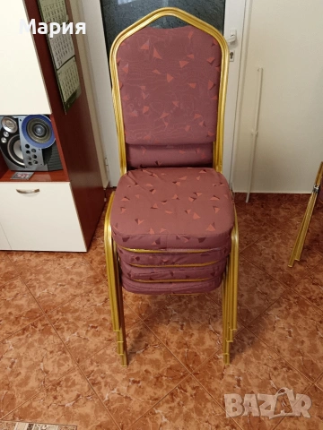 Продавам удобни, меки, столове за трапезария на добра цена 