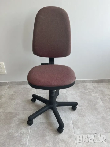 Офис стол без подлакътници бордо