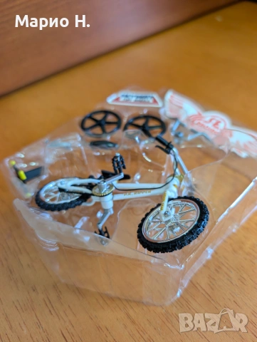Фингър байк Flick Trix SE Racing BMX Innovations R.K. Ripper + резервни части, като нов, оригинален, снимка 3 - Коли, камиони, мотори, писти - 55105060