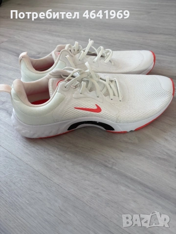 Дамски маратонки Nike, снимка 3 - Маратонки - 54561011
