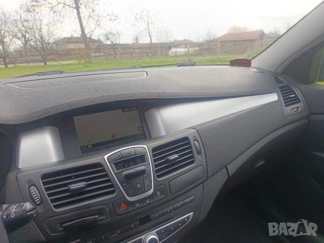 Renault Laguna 3 2.0 dci, снимка 8 - Автомобили и джипове - 54460082