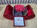 Подаръчка кутия с роза и колие под формата на детелина, снимка 3
