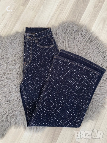 Дамски дънки с камъни