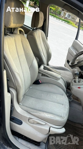 Renault Megane Scenic 1.5 dCi 106к.с. ,2007 година. Фейслифт . , снимка 12 - Автомобили и джипове - 54680233