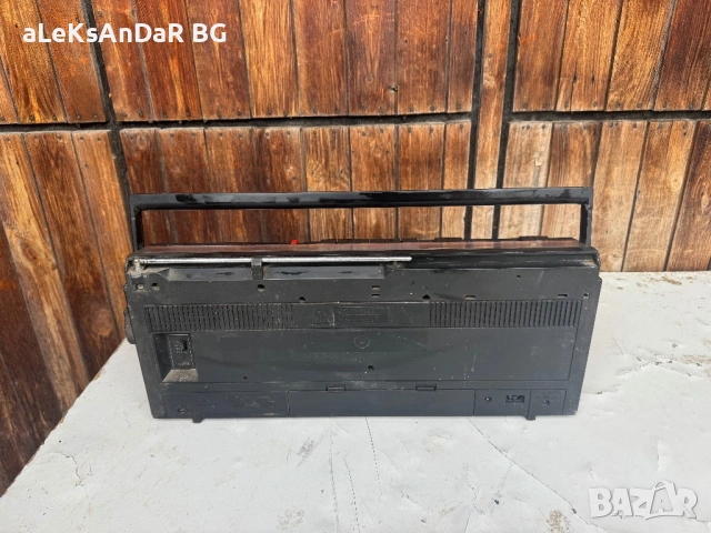 Радио касетофон Philips d8043, снимка 2 - Радиокасетофони, транзистори - 54917862