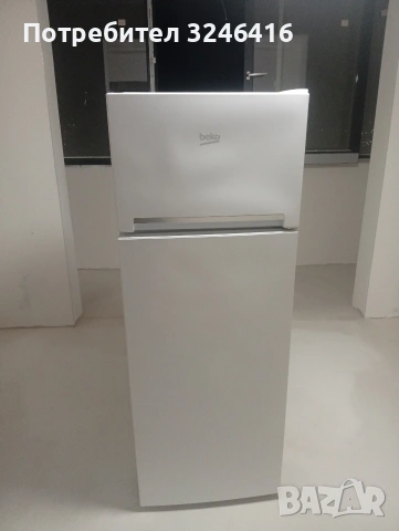 Хладилник с фризер Beko