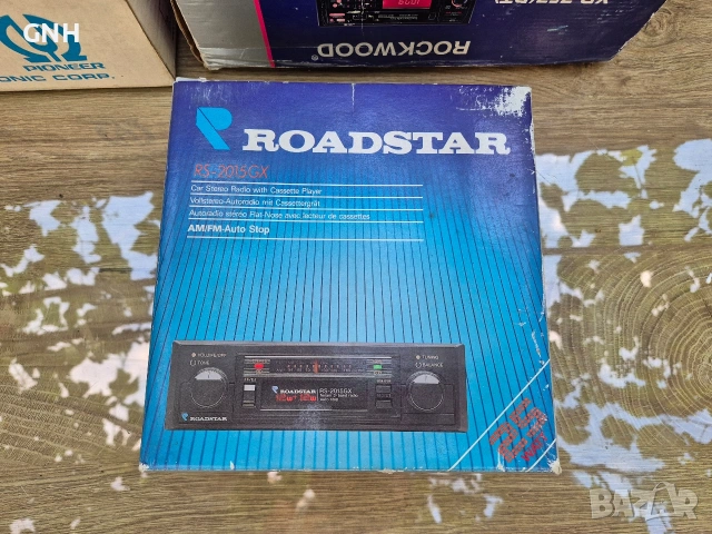 Нов радиокасетофон за автомобил Roadstar RS-2015GX