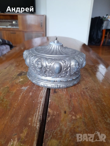 Стар капак за полилей