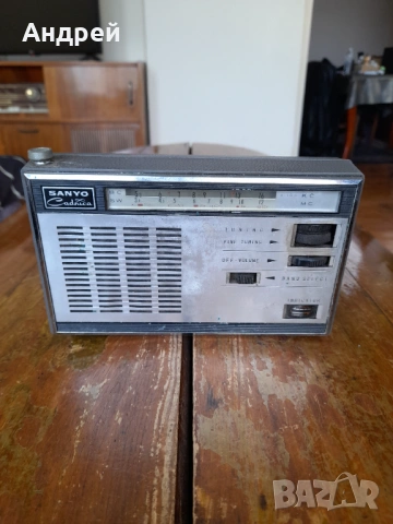 Старо радио,радиоприемник Sanyo Cadnica, снимка 5 - Антикварни и старинни предмети - 54551814