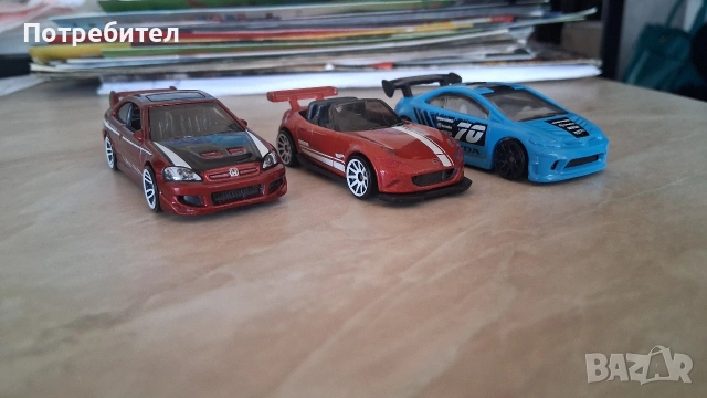 Hot wheels: Honda CIVIC, MAZDA MX5