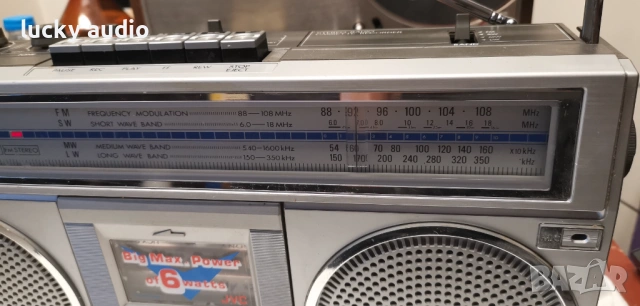 Касетофон JVC R 555L, снимка 2 - Радиокасетофони, транзистори - 54398004