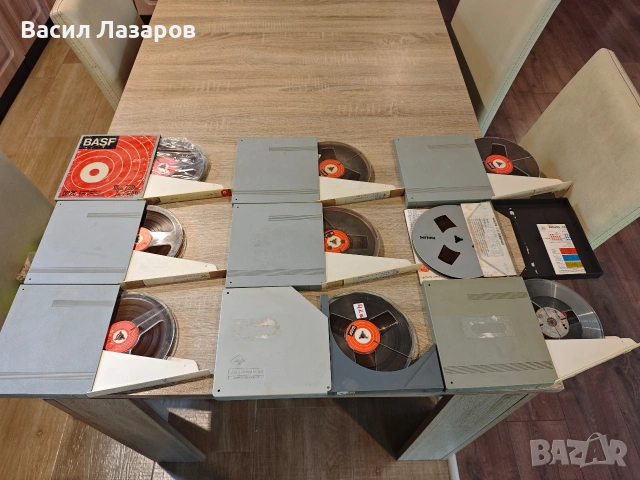 Магнетофонни рокли 18см с пластмасови кутии и лента 