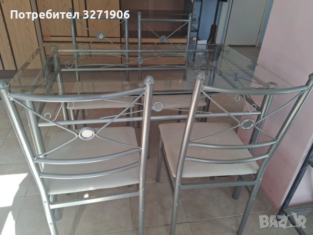 Стъклена маса + 4 стола, снимка 2 - Маси - 54299094