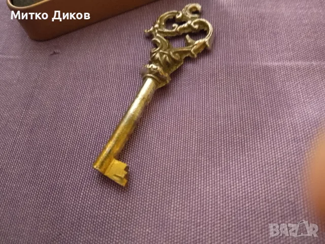 Винтидж ключ месинг бароков стил за пиано роял или друго в кутия, снимка 2 - Други ценни предмети - 55692211