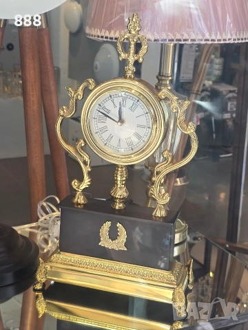 настолен часовник 