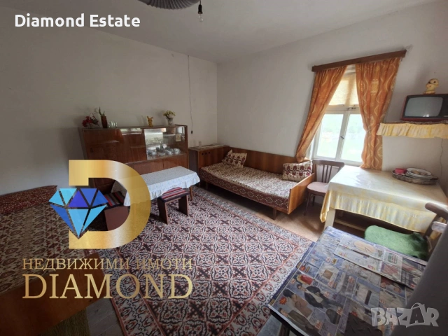Двуетажна къща в село Николово, обл. Хасково, снимка 8 - Къщи - 54883634