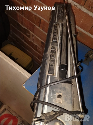 Радиокасетофон, снимка 5 - Радиокасетофони, транзистори - 54338683