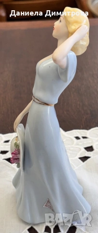 Дама, Royal Dux Bohemia, снимка 4 - Статуетки - 54288399