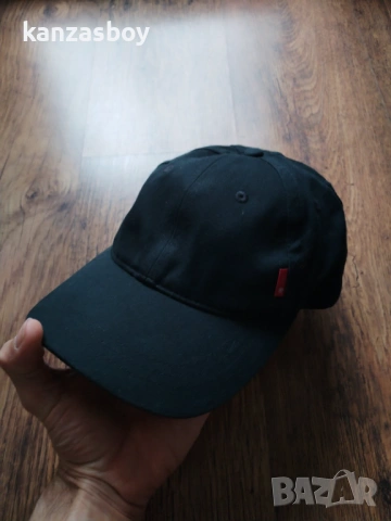 levis - страхотна мъжка шапка 58см., снимка 3 - Шапки - 54358657