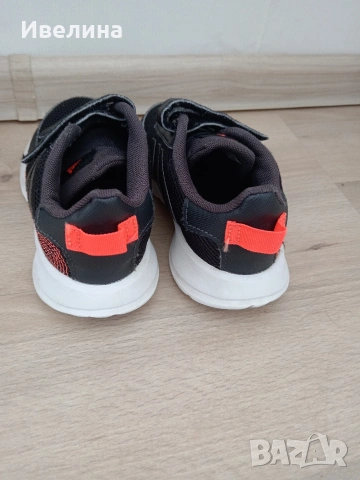 Детски маратонки Adidas, снимка 4 - Детски маратонки - 54088143