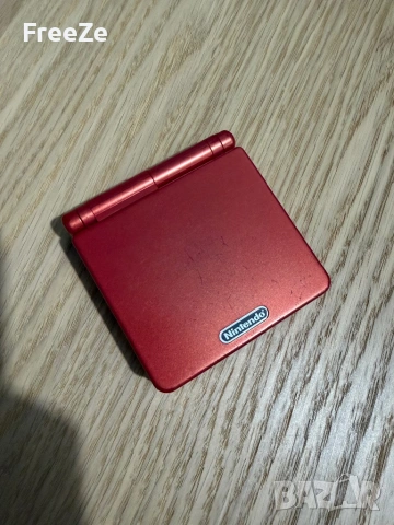 Nintendo Game Boy Advance SP