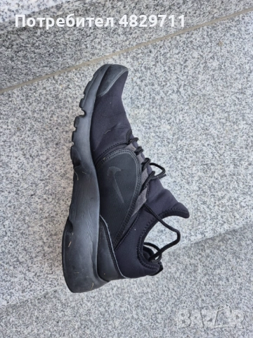Продавам Маратонки на Nike, снимка 3 - Маратонки - 54576499