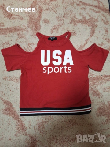 ервена блуза New Look 915 с голи рамене "USA sports" – Размер 164-170 см (XS/S)