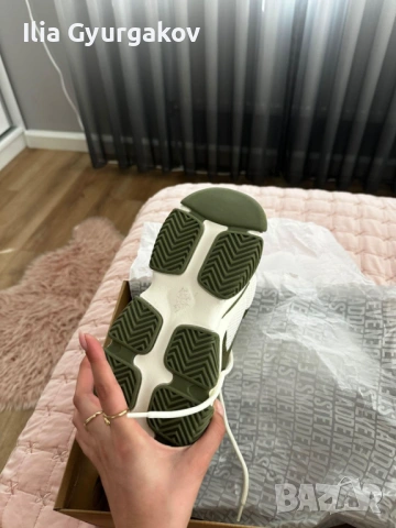 Дамски маратонки на марката Steve Madden. Не са обувани нито веднъж, само са пробвани.   Размер: 38 , снимка 7 - Маратонки - 54766599