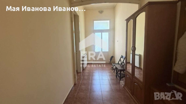 Двуетажна къща в Широк център, снимка 4 - Къщи - 54929807