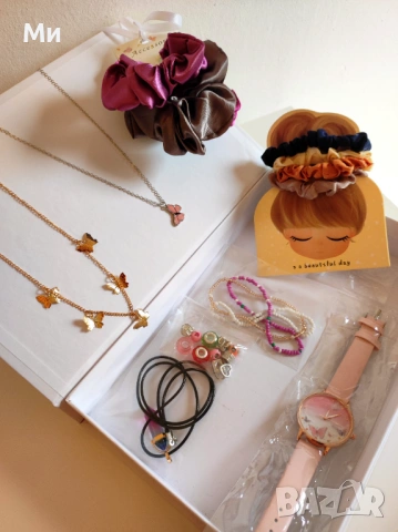 Кутия тип книга с цялото съдържание, което виждате на снимката. Кутиите са два броя, сни, снимка 11 - Подаръци за жени - 53957685