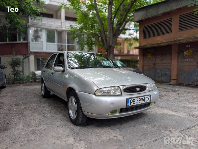Ford Fiesta mk4 Ghia 1.25 16v 75 к.с., снимка 6 - Автомобили и джипове - 55204573