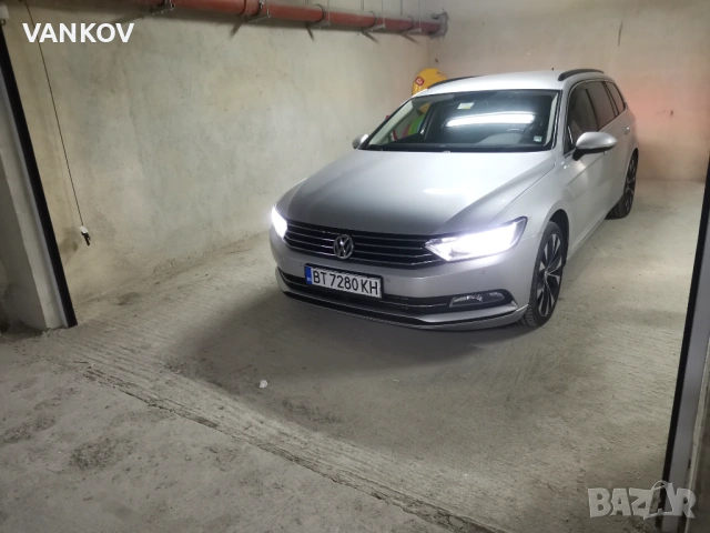 VW Passat Variant 2.0 TDI, снимка 13 - Автомобили и джипове - 54361792