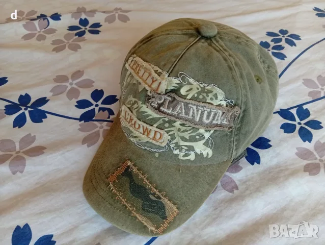шапка с козирка 