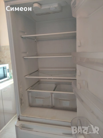Хладилник Indesit , снимка 3 - Хладилници - 55269640