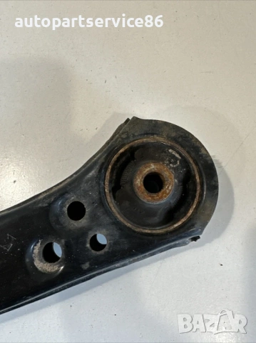 Контролно рамо отпред вляво за Toyota Prius 1.8 Hybrid (2018), снимка 3 - Части - 54216613