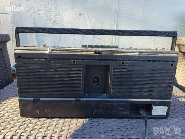 Радио касетофон Philips D8050, снимка 3 - Аудиосистеми - 54101820