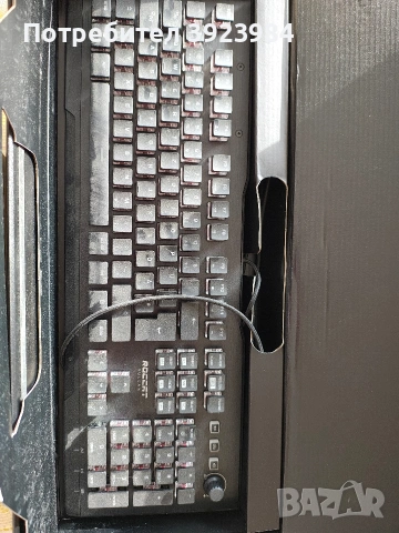 Запазена клавиатура Roccat , снимка 6 - Клавиатури и мишки - 54576846